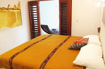 מלון Mi Casa En קוזומל